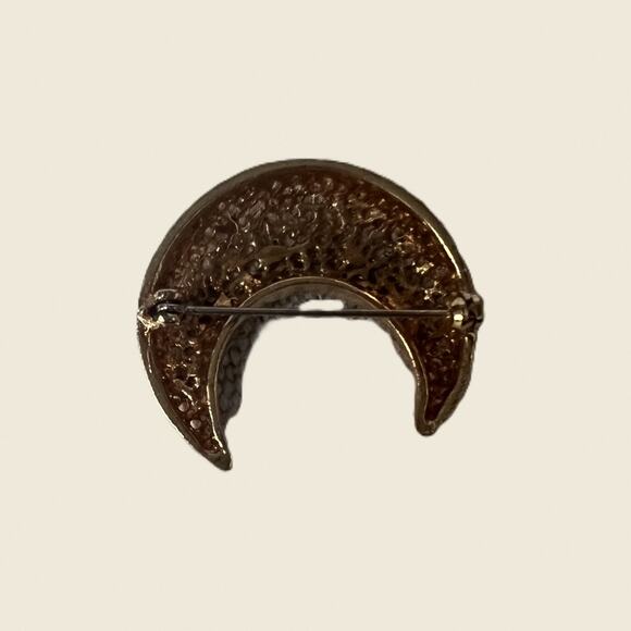 Vintage Gold-Tone Open-Work Crescent Moon Brooch - Picture 5 of 7